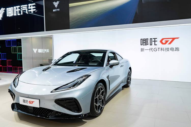 重庆巴南区瑞扬达企业管理咨询哪吒汽车在智能汽车领域的表现，领途汽车在新能源汽车市场中的影响力